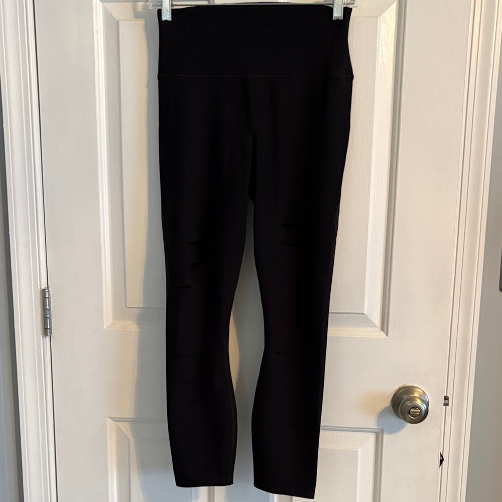 ALO Yoga Black High-Waist Distressed Warrior Performance Leggings